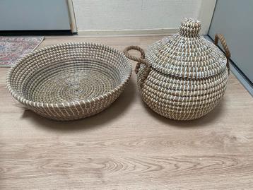Manden set, nieuw, seagrass beschikbaar voor biedingen
