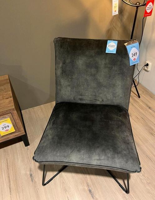 Prachtige nieuwe stoel, Huis en Inrichting, Stoelen, Zo goed als nieuw, Eén, Ophalen