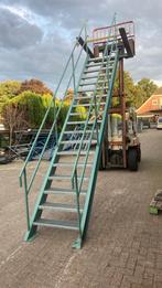 Stalen trap, Doe-het-zelf en Verbouw, Ladders en Trappen, Ophalen of Verzenden, Zo goed als nieuw, 2 tot 4 meter
