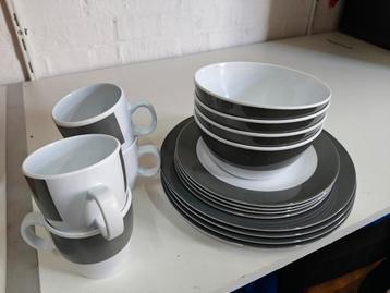 TEUN camping servies Melanine beschikbaar voor biedingen