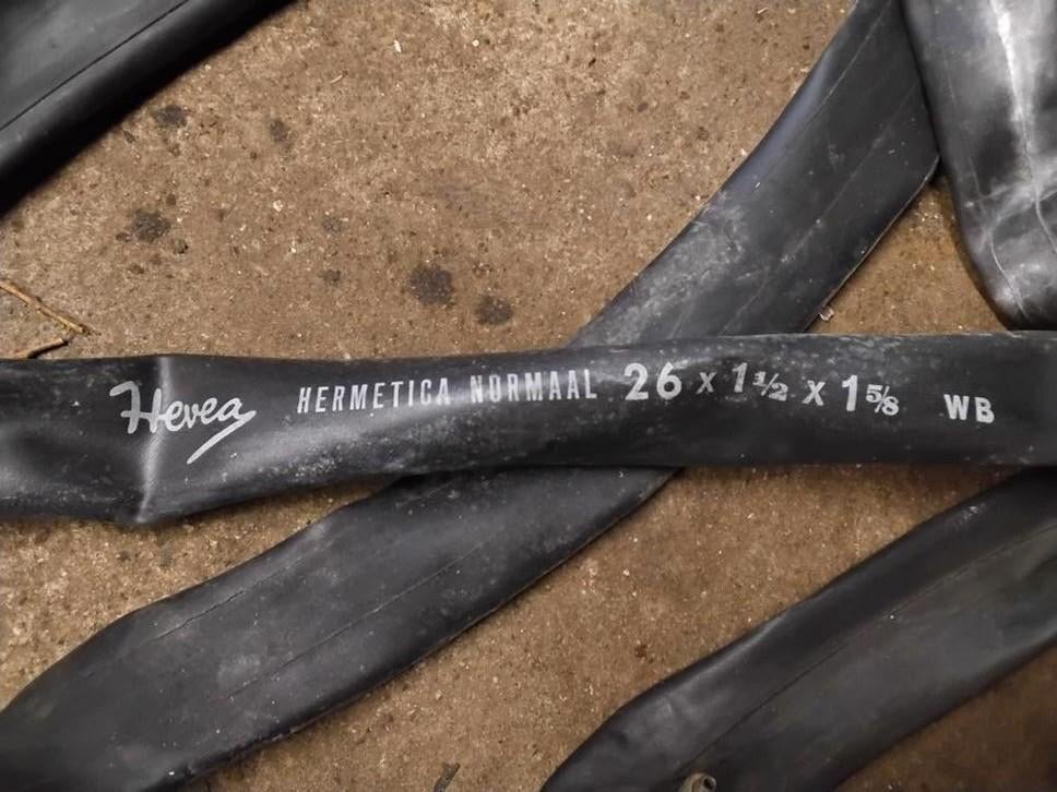 HEVEA RUBBEREN BINNENBAND 26" BALLON, Ophalen of Verzenden