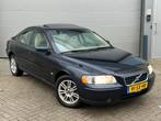 Nette Volvo S60 2.4 T Sedan 140PK Automaat/SchuifDak/NWE APK, USB, 74 €/maand, Blauw, S60