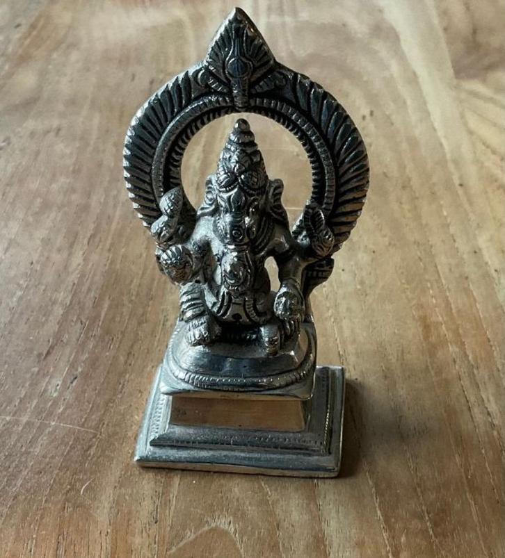 Ganesha Hindoestaanse godheid Hindoeisme boeddhisme, Huis en Inrichting, Woonaccessoires | Boeddhabeelden, Ophalen of Verzenden