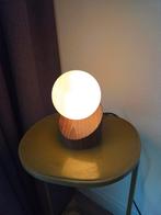 Decoratief lampje met houten voet en glazen bol, Ophalen of Verzenden, Zo goed als nieuw, Modern, Minder dan 50 cm