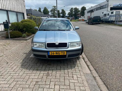 Skoda Octavia 2.0 Combi 85KW 2003 Grijs, Auto's, Skoda, Particulier, Octavia, ABS, Airbags, Airconditioning, Boordcomputer, Centrale vergrendeling