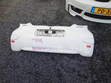 Aygo bumper wit beschikbaar voor biedingen