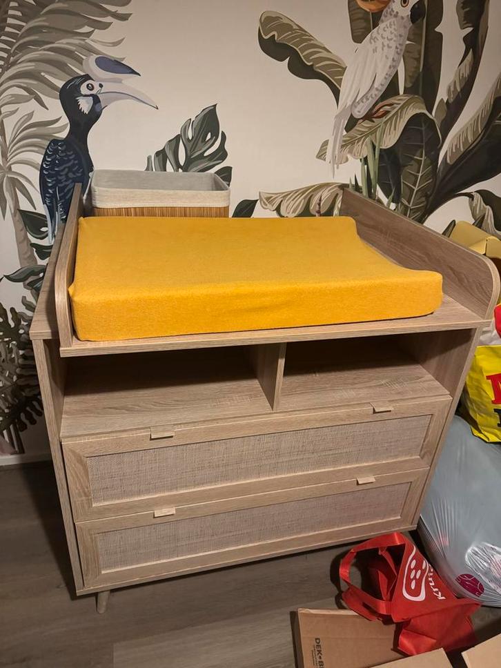 Luxe Commode Eiken/Riet - Prachtige Babykamer Commode, Kinderen en Baby's, Kinderkamer | Commodes en Kasten, Zo goed als nieuw