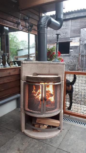 Stenen haard /bbq beschikbaar voor biedingen