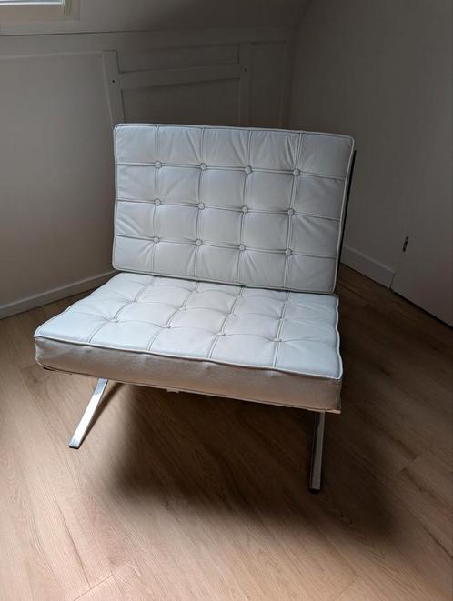 Barcelona Chair wit ecru, Huis en Inrichting, Slaapkamer | Slaapbanken, Gebruikt, 90 cm, 200 cm, Eenpersoons, Wit, Ophalen