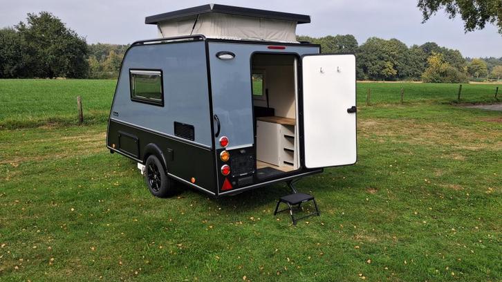 Nieuwstaat: Kip Shelter Plus '24 Polar Blue met Mover Luifel, Caravans en Kamperen, Caravans, Bedrijf, tot en met 2, Standaardzit