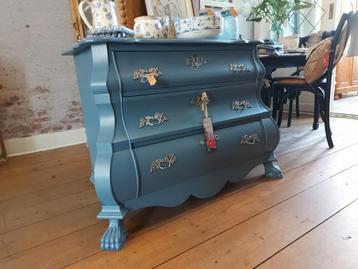 Buikkast met leeuwenpoten – nu met 30% korting! beschikbaar voor biedingen