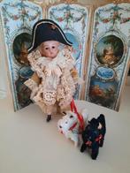 2 oude hondjes aan een riempje., Ophalen of Verzenden