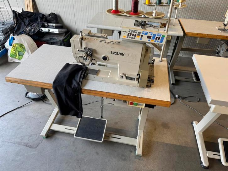Industriele naaimachine brother dubbel naald 6,4mm automaat, Hobby en Vrije tijd, Naaimachines en Toebehoren, Zo goed als nieuw