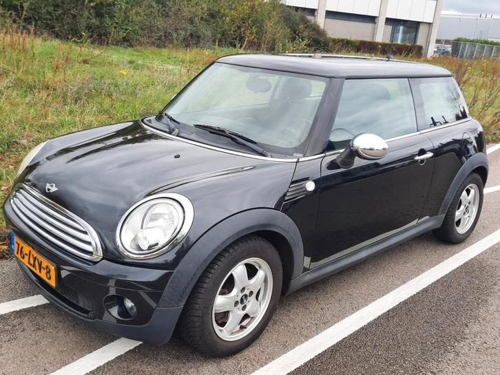 Mini (r56) 1.6 75pk 2010 Zwart, Auto's, Mini, Particulier, Benzine, B, Hatchback, Handgeschakeld, Origineel Nederlands, Zwart