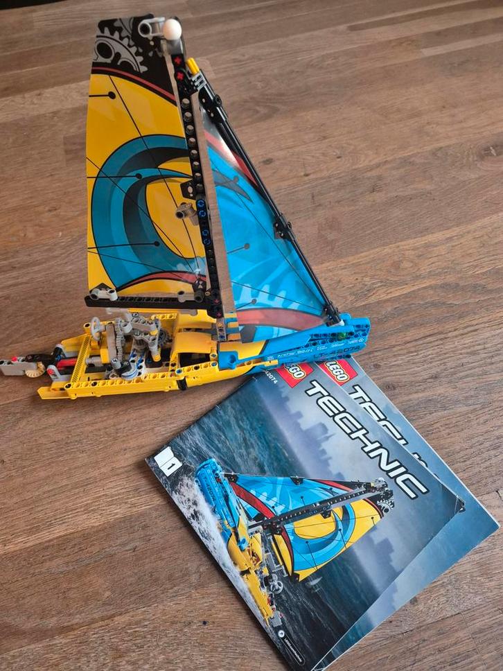 LEGO Technic 42074 Zeiljacht - Compleet!, Kinderen en Baby's, Speelgoed | Duplo en Lego, Ophalen of Verzenden