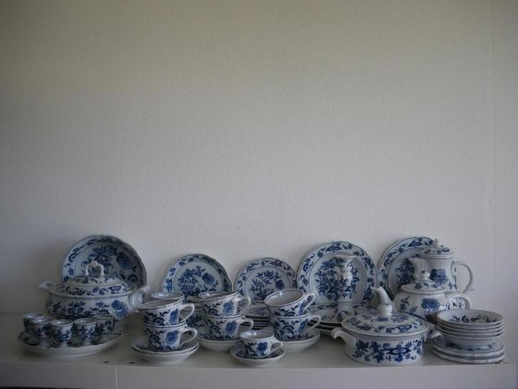 Blue Danube servies met oude stempel, Huis en Inrichting, Keuken | Servies, Zo goed als nieuw, Bord(en), Wedgwood, Aardewerk, Ophalen of Verzenden
