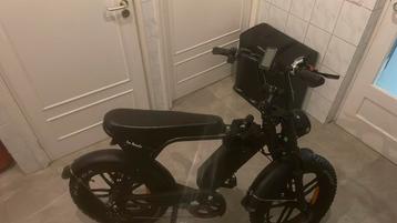 Ouxi v8 beschikbaar voor biedingen