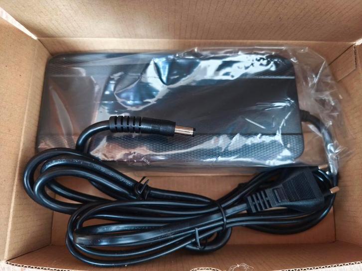 Snellader 4A voor Qwic e-bike, Fietsen en Brommers, Fietsaccessoires | Fietsaccu's, Nieuw, Verzenden