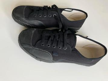 KUNG FU mt41schoenen beschikbaar voor biedingen