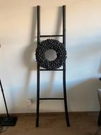 Siertrap /ladder met krans, Huis en Inrichting, Woonaccessoires | Overige, Ophalen of Verzenden, Zo goed als nieuw