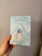 The Starseed Oracle - 53 kaarten, boekje - Rebecca Campbell, Boeken, Ophalen of Verzenden, Zo goed als nieuw, Tarot of Kaarten leggen