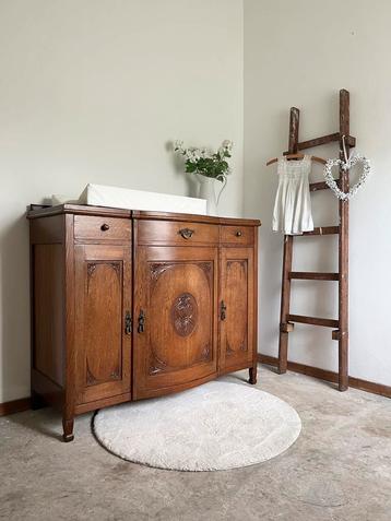 Vintage eiken commode art nouveau antiek kastje beschikbaar voor biedingen