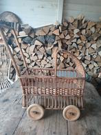Kinderspullen oud, antiek. Poppenwagen, stoel en picnicmand, Ophalen of Verzenden, Gebruikt, Babypop