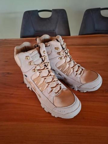 Wandelschoenen maat 45 beschikbaar voor biedingen