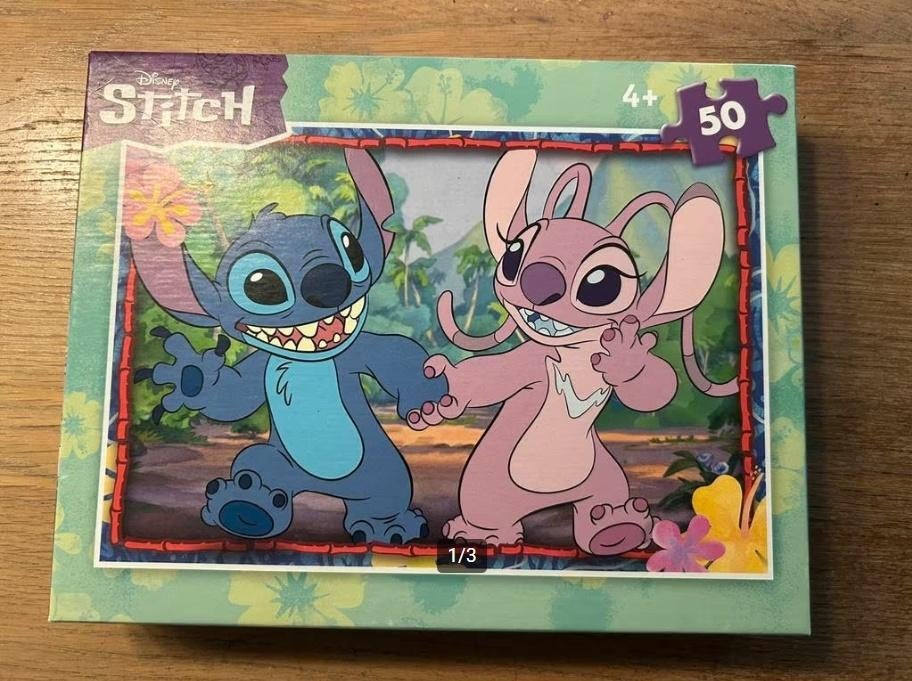 Disney Stitch & Angel Puzzel 4+ (ZGAN) 50 stukjes, Kinderen en Baby's, Speelgoed | Kinderpuzzels, Ophalen, 10 tot 50 stukjes, Zo goed als nieuw