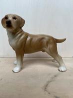 Porseleinen Labrador Beeldje - Made in England, Verzamelen, Beelden en Beeldjes, Verzenden, Gebruikt, Dier