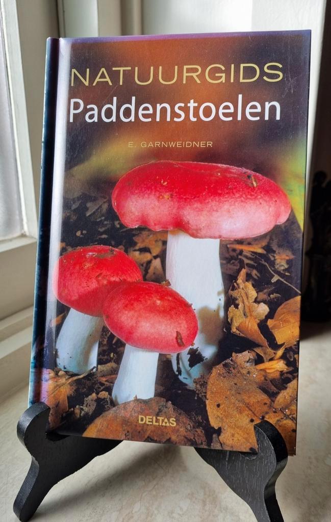 E. Garnweidner - Natuurgids Paddenstoelen, Boeken, Natuur, Zo goed als nieuw, Bloemen, Planten en Bomen, Ophalen of Verzenden