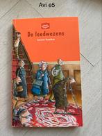 De Leedwezens - Leonie Kooiker, Ophalen of Verzenden, Gelezen, Fictie algemeen