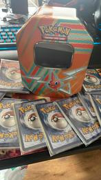 Pokemon tin actie! 10 bundels met een grote tin! Kado tip, Ophalen of Verzenden, Zo goed als nieuw