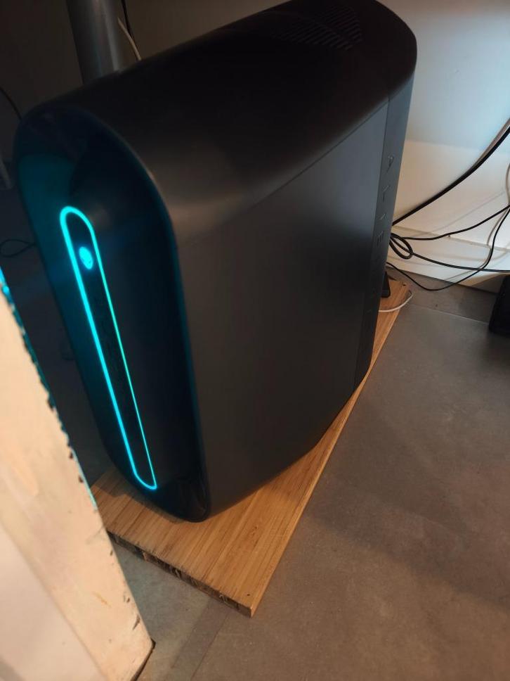 Ryzen 9 5900X 3080Ti even snel als 4070 -32 GB RAM 2TB SSD, Computers en Software, Overige Computers en Software, Zo goed als nieuw