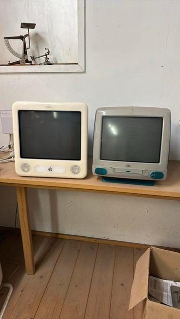 Vintage eMac, iMac, iMac en printer beschikbaar voor biedingen