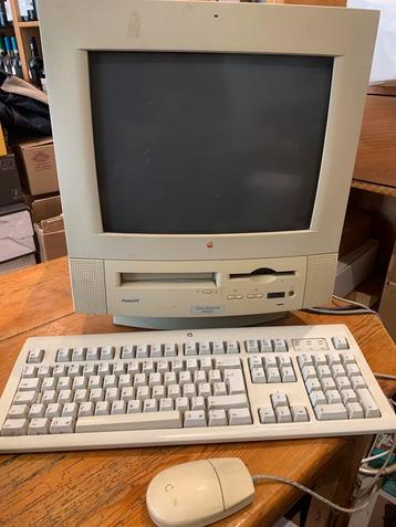 Vintage Apple Power Macintosh 5500/225 beschikbaar voor biedingen