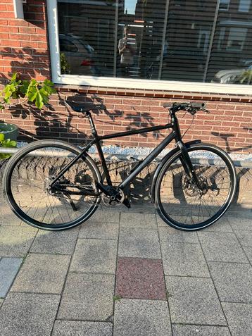 Cube hyde pro maat s beschikbaar voor biedingen
