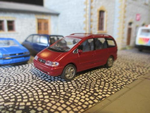 1995 - 2010 Volkswagen Sharan I - Rietze metallic-rood, Hobby en Vrije tijd, Modelauto's | 1:87, Zo goed als nieuw, Auto, Rietze