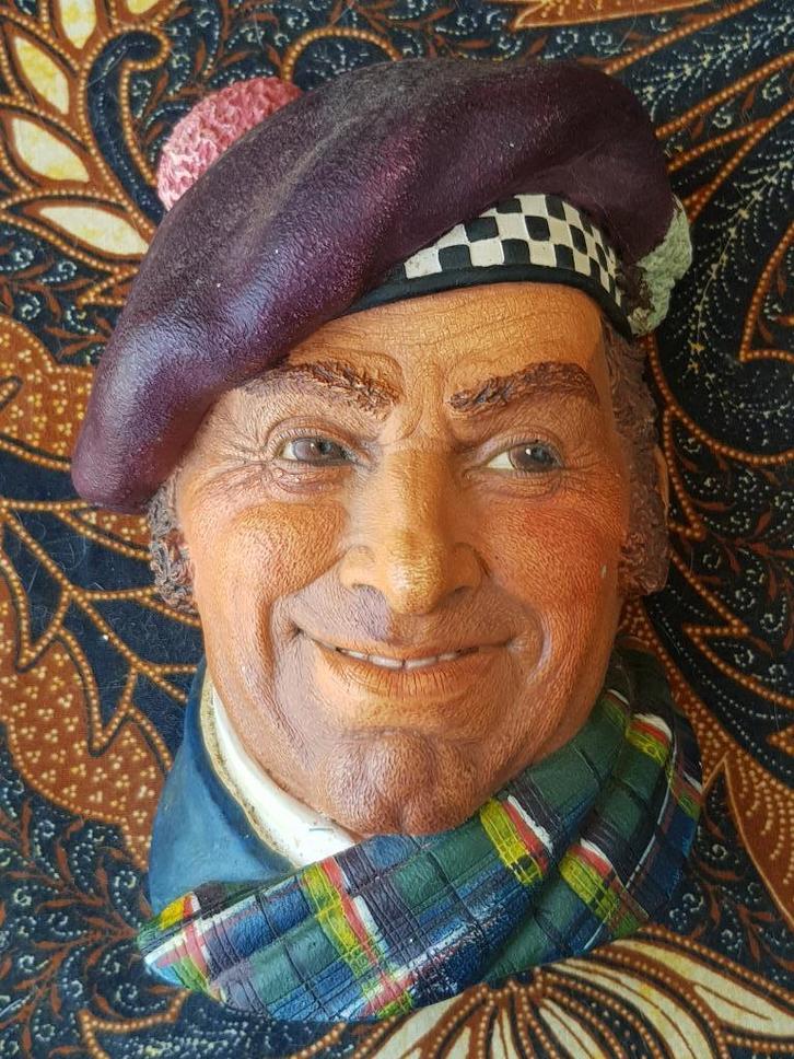 De Schot mooie oude vintage Bossons uit Engeland 16 cm., Antiek en Kunst, Antiek | Woonaccessoires, Ophalen of Verzenden