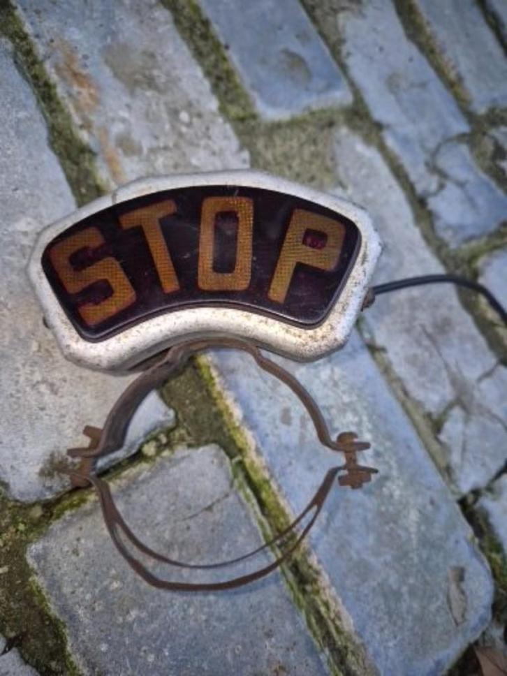 oud oldtimer stoplicht remlicht glas auto motor made of usa, Antiek en Kunst, Antiek | Gereedschap en Instrumenten, Ophalen of Verzenden