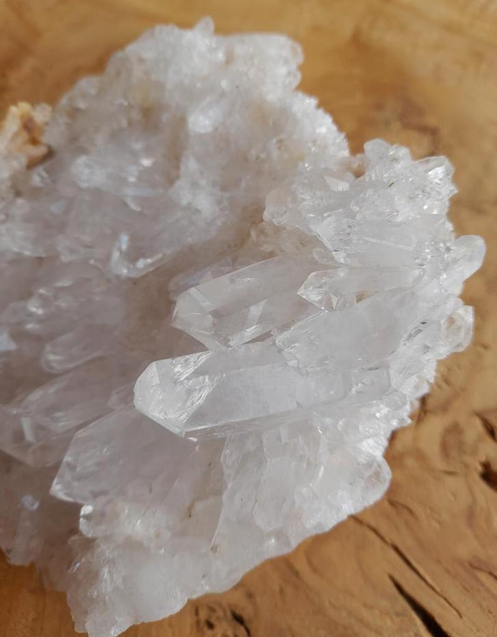 Prachtig helder Bergkristal cluster., Verzamelen, Mineralen en Fossielen, Ophalen of Verzenden