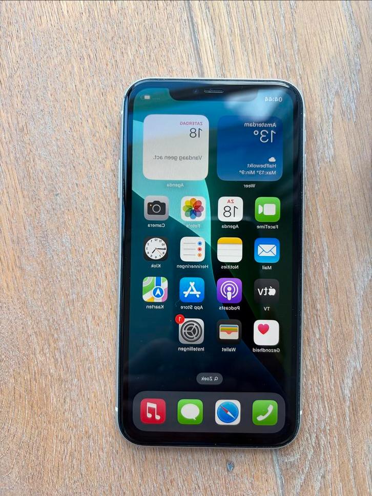 iPhone 11 in goede staat!, Telecommunicatie, Mobiele telefoons | Toebehoren en Onderdelen, Gebruikt, Apple iPhone, Snoer of kabel