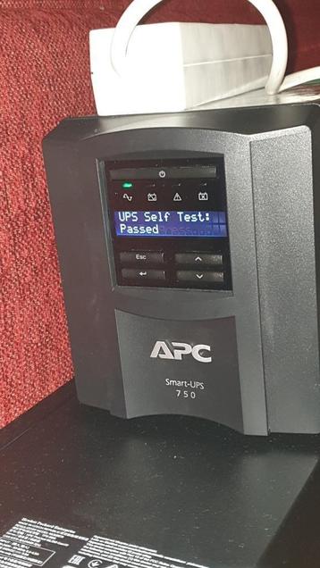 APC 750 UPS + extra accu beschikbaar voor biedingen