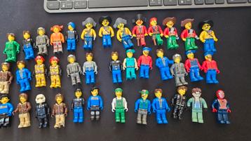 Lego poppetjes in prima staat. 38 stuks. beschikbaar voor biedingen
