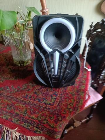 karaoken apparatuur . met licht beschikbaar voor biedingen