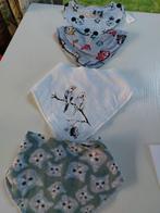 4 kwijlslabben,  handig voor als er tandjes komen!, Kinderen en Baby's, Babykleding | Maat 74, Jongetje of Meisje, H&M, Ophalen of Verzenden