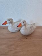 2 Witte houten eendjes., Ophalen of Verzenden, Gebruikt, Dier