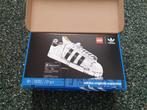 Lego 10282 Adidas Original superstar schoen nieuw, Kinderen en Baby's, Speelgoed | Duplo en Lego, Lego, Lego, Lego, Nieuw