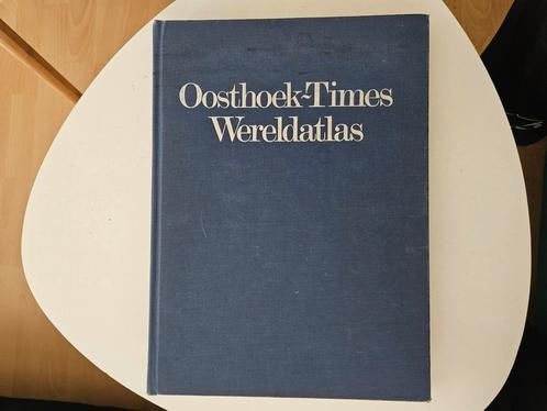 Oosthoek-Times wereldatlas, Boeken, Atlassen en Landkaarten, Gelezen, Landkaart, 1800 tot 2000, Ophalen of Verzenden