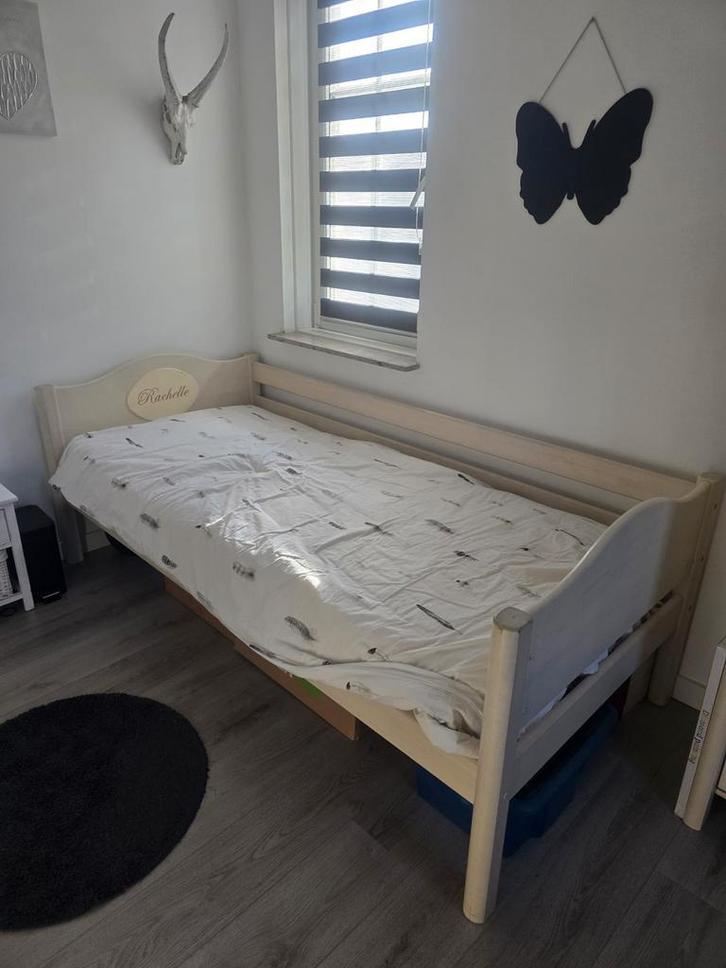 Mooie eenpersoons bedframe, Huis en Inrichting, Slaapkamer | Bedden, Zo goed als nieuw, Eenpersoons, 90 cm, Hout, Ophalen of Verzenden